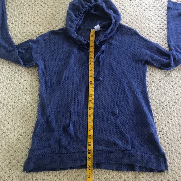 Gap Body Pull Over - Picture 8 of 13